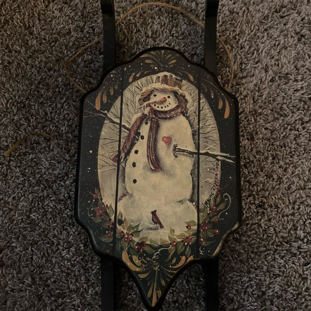 Christmas Sled Decoration: Snowman with a heart!